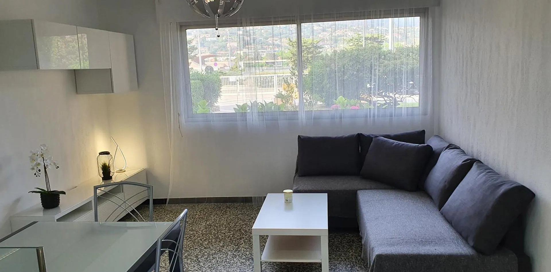 Cyclades Appartement Dans Residence Piscine Tennis Boulodrome Le Lavandou